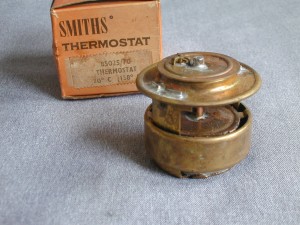 Smiths Thermostat newer box